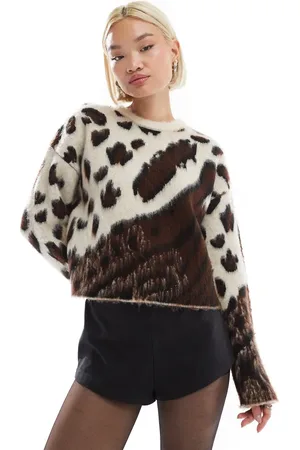 Threadbare Crew neck leopard print jumper in ecru