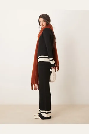 Pretty Lavish Contrast knit trouser co-ord in