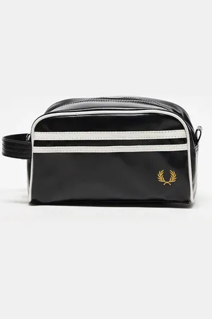 Fred Perry Coated faux leather washbag in and white