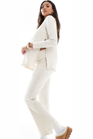 Mama;licious Mamalicious Maternity ribbed jersey flare co-ord in cream