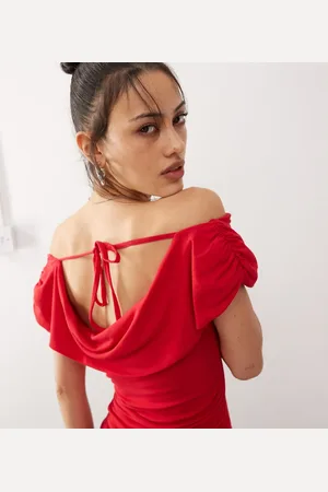 COLLUSION Off shoulder scoop detail top