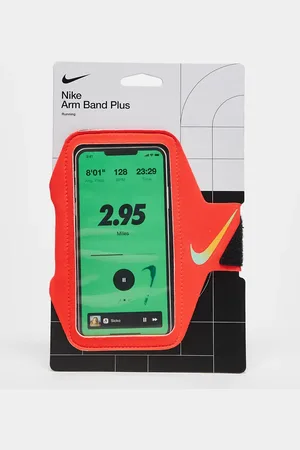 Nike Lean arm band plus in bright crimson and cave purple