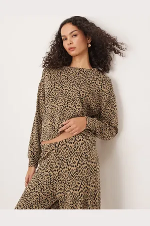 VILA Super soft knit top co-ord in mini leopard print