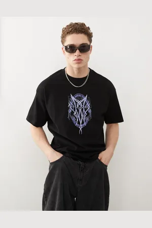 Weekday Great boxy fit t-shirt with graphic print in