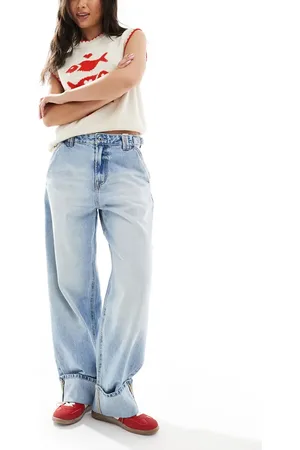 Stradivarius Adjustable waist barrel jean in medium wash