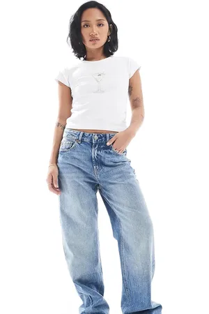 Stradivarius Petite D92 straight jeans in medium wash