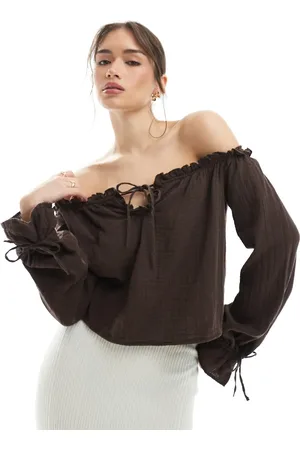 Bershka Crinkle bardot top in brown