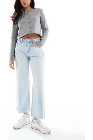 Stradivarius D96 cropped straight jean in light