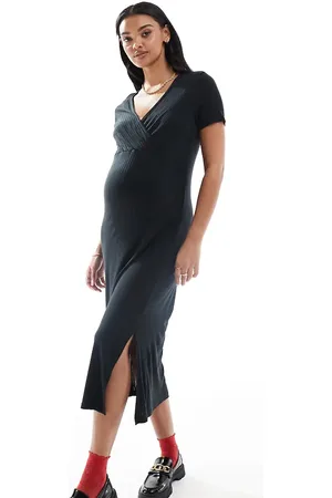 Mama;licious Mamalicious Maternity short sleeved ribbed jersey maxi dress in