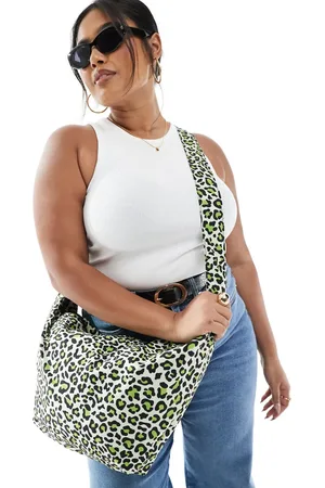 Pieces® XL bumbag in leopard