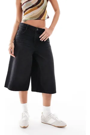 Bershka Baggy denim jorts in washed