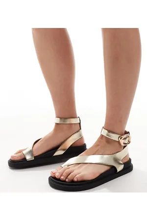 London Rebel Toe loop sandals in