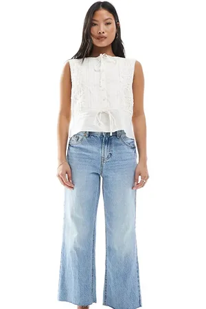 Stradivarius Petite D96 straight cropped jean in mid wash