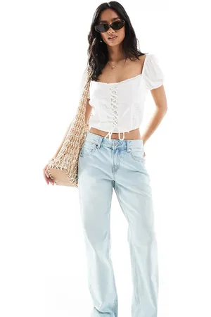 Stradivarius Petite D03 low waisted straight leg jean in light wash