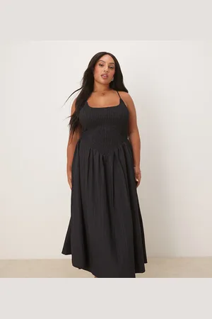 ASOS ASOS DESIGN Curve scoop neck crinkle maxi dress with cross back in