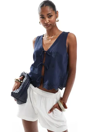 Hollister Tie front linen top in navy