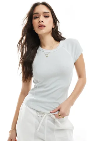 Monki Shrunken slim fit tee with contrast stitching in