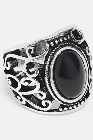 Reclaimed Unisex ring with cutwork detail in