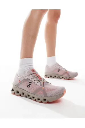 On Running ON Cloud X 4 AD performance training trainers in