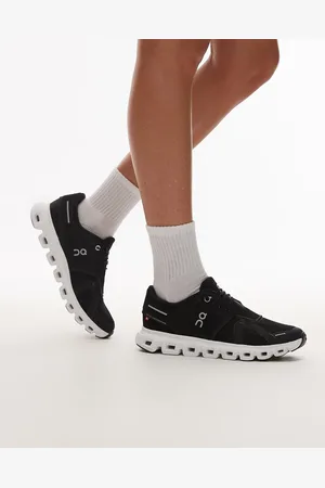 On Running ON Cloud 6 performance all day trainers in