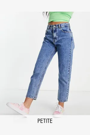 Pull&Bear Petite high waisted mom jean in medium