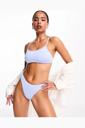 Nike Nike Essentials racerback bikini top in light