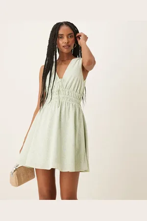Glamorous Ruched strap mini dress in dtisy floral