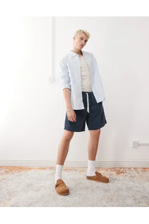 Weekday Cord shorts in dark