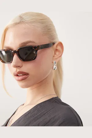 Weekday Sunglasses with dark green lens in tortoiseshell