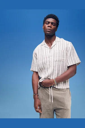 Cotton On Cotton On linen box fit short sleeve shirt in cream stripe