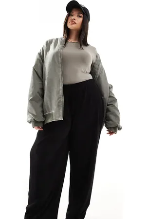 ASOS ASOS DESIGN Curve plisse wide leg trouser in