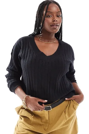 ASOS ASOS DESIGN Curve v neck jumper in rib in