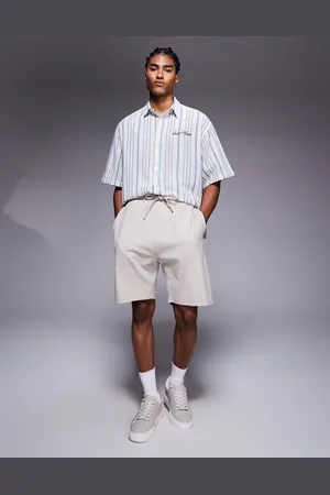 Bershka Textured short in taupe