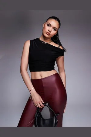 Missyempire Double layered slinky twist shoulder detail top in