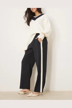 Abercrombie & Fitch Pull on straight leg trouser with pintuck detail in black