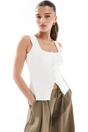 New Look Square neck knitted waistcoat in cream