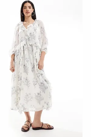New Look Ruffle front chiffon maxi dress in cream floral