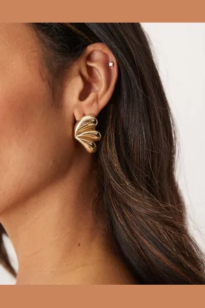 DesignB London Pleated stud earrings in