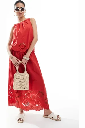 New Look Co-ord broderie hem vest in