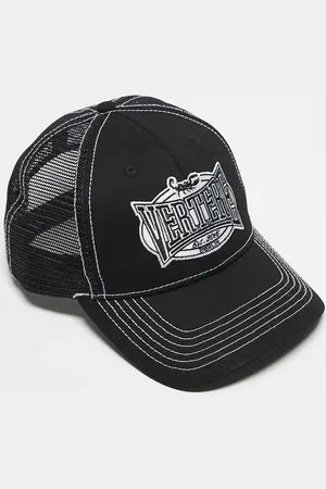 Vertere Berlin Logo patch trucker cap in