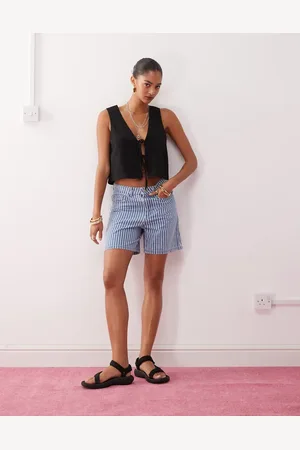 Noisy May Loose fit denim short in light denim stripe