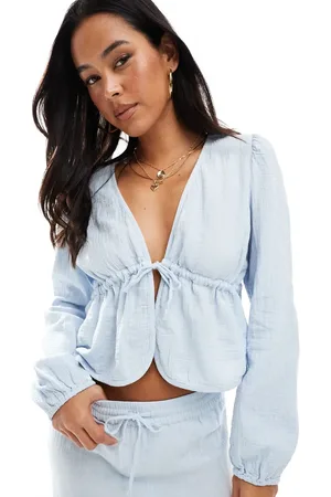 Pieces® Crinkle cotton tie front cropped blouse co-ord in light