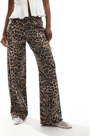 JJXX Toyko wide fit jeans in leopard print