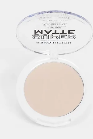 Revolution Super Matte Pressed Powder