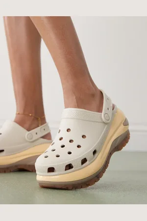 Crocs Mega crush clogs in almond tint/