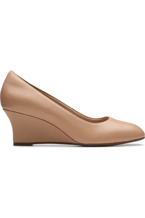 Clarks Womens Olivette Pearl, Beige Leather