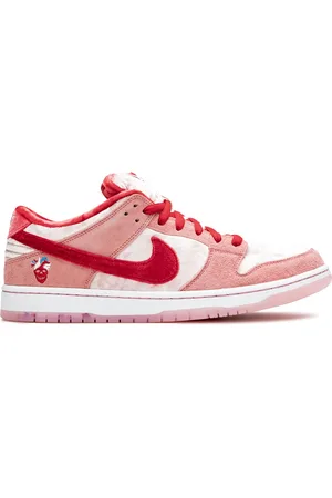 Nike SB Dunk Low Pro "Strangelove" sneakers