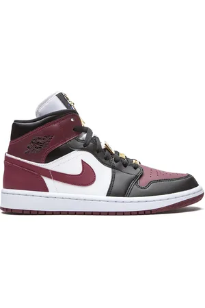 Jordan Air 1 Mid SE "Gold Pendants" sneakers