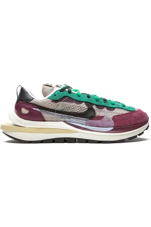 Nike X sacai VaporWaffle "Villain Red/Neptune Green" sneakers