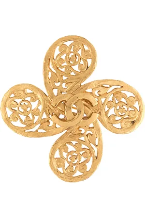 CHANEL 1995 flower motif CC brooch